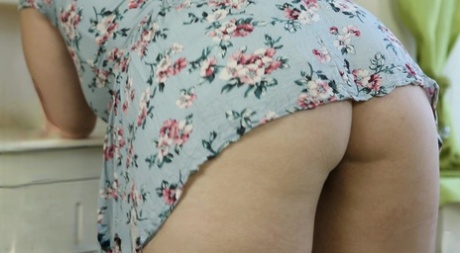 thick natural redhead exclusive gallery