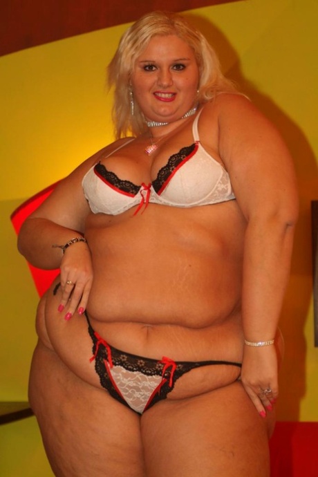 fat ass evony sexy photo