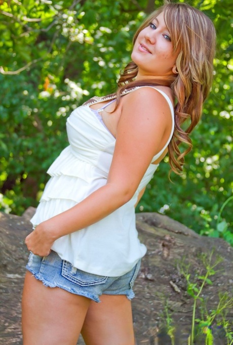 lily lovely bbw exclusive pic
