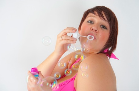 curvy shaved hot porn photos
