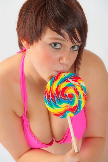 hot curvy cougar hot img