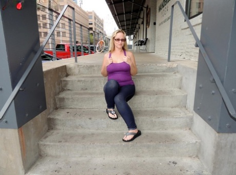 thick azz getting fucked free sexy photo