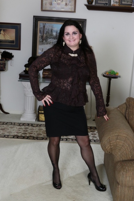 thick fit mom beautiful picture