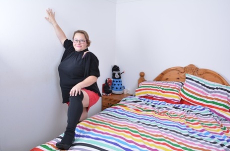 thick wife cheats sexy nude images
