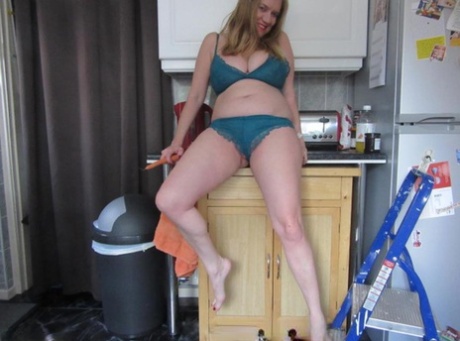 thick ass lingerie free sex photo