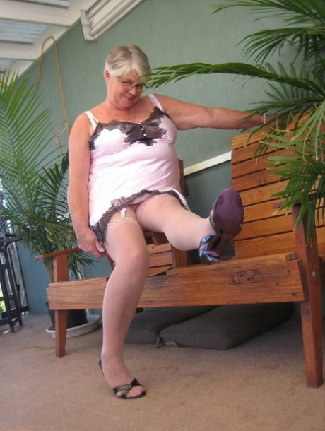 son forces bbw mom naked pictures