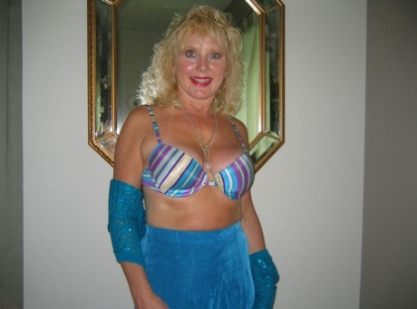 fat granny fucking 5 porn photos