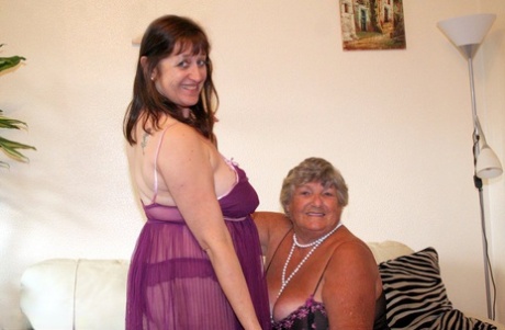 mature plumper in pantyhose xxx photos