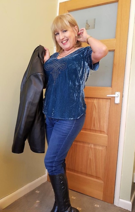 big boobs thick legs women big butts nudes img