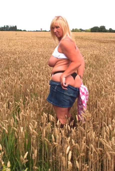 nude blonde bbw anal hot xxx photo