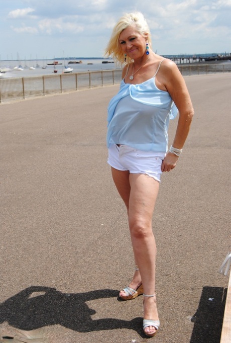 porn hat bbw pornographic image
