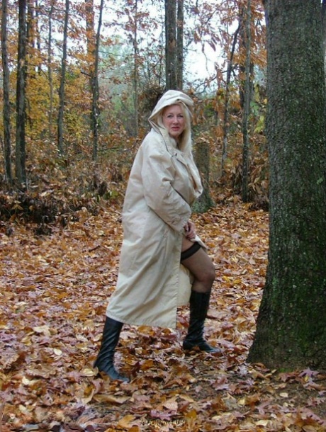 bbw pee fart free naked pics