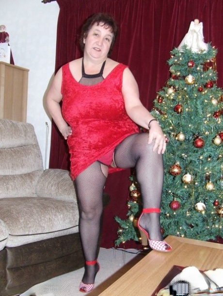 chubby slut wife in pain from bbc hot photo