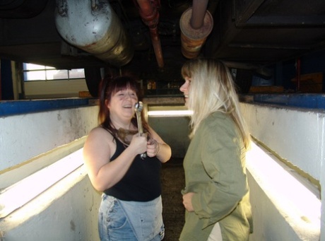 fat girl naked twerk xxx images