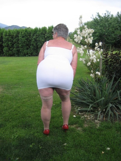 huge thick free porn images