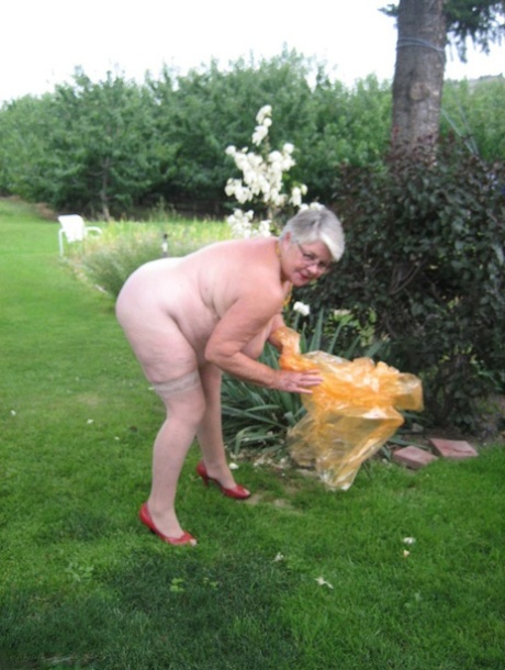 fat girl shitting erotic galleries