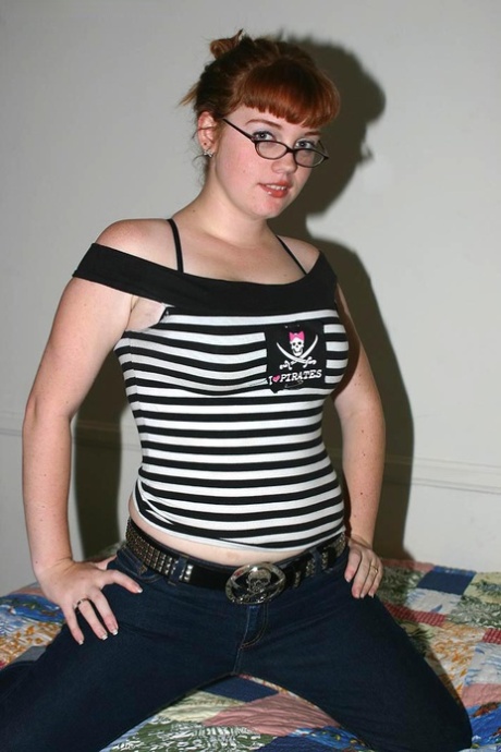 sexy thick black lesbian free nude pics