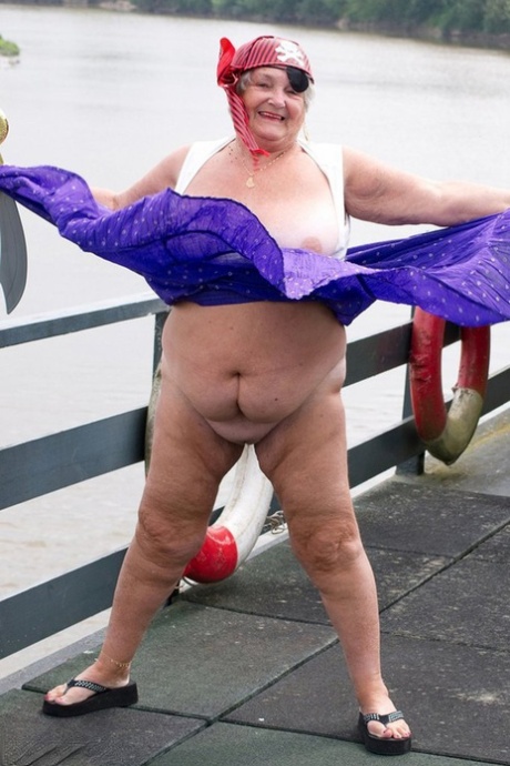 huge tits chubby chick porno image