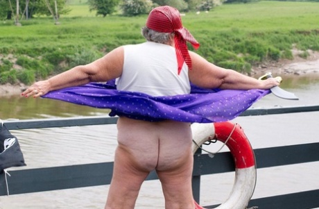 bbw cheaters art naked photos