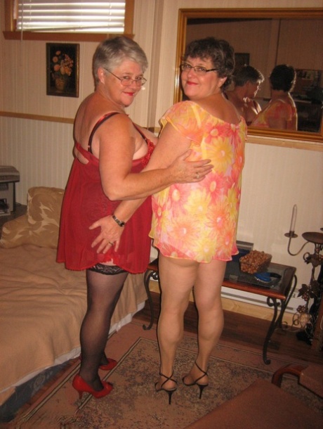 between the legs of the woman who knew the thick feeling free xxx picture