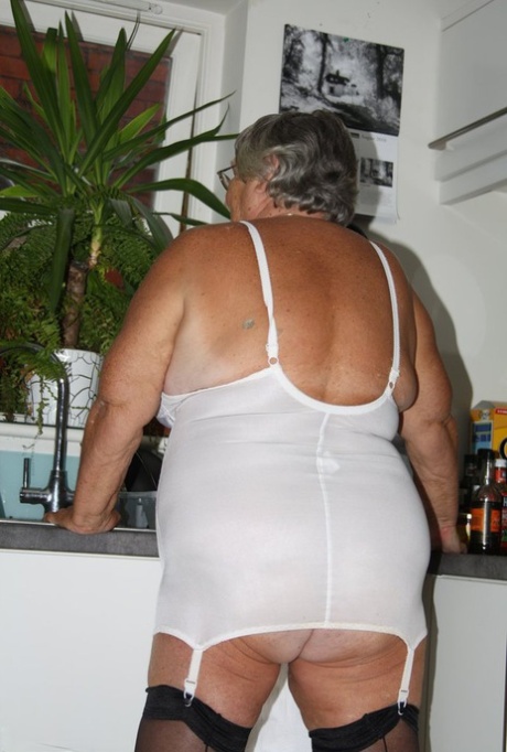 bbw huge tit wife fucked from behind and cum on ass hot sex pictures