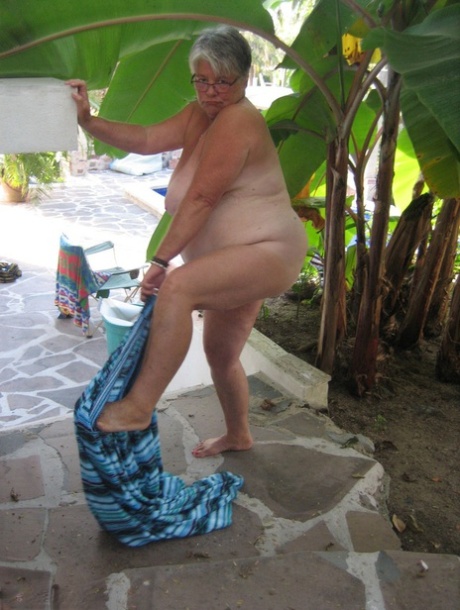 bbw fat english aunty beautiful naked photos
