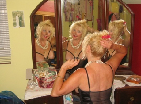 fat mom sleep erotic photo