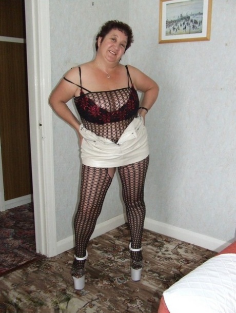 jemstone aka jem stone voluptuous busty british pornstar free porn img