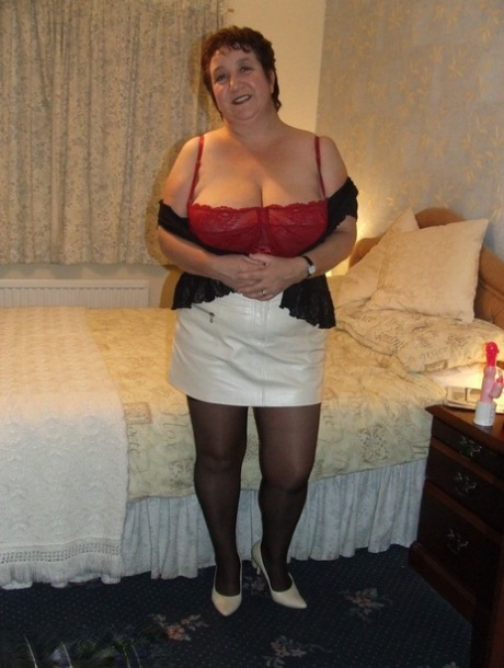 curvy wives beautiful naked pics