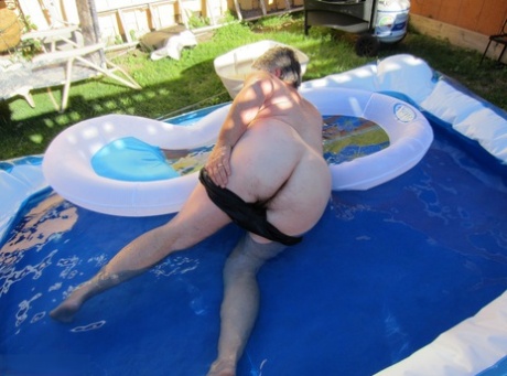 bbw crushing sexy nude pic