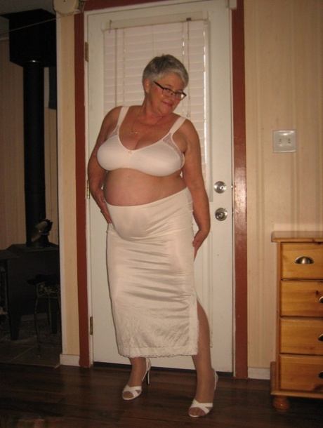 curvy dutch whore fucked and cumdrenched nice archive
