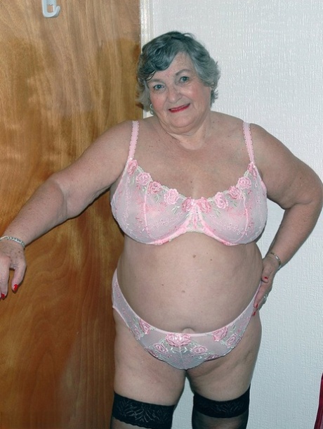 thick thigh wife hot nude archive