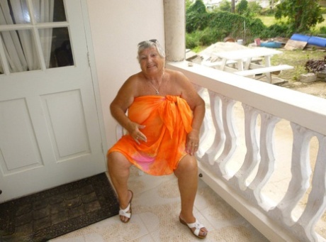fat milf mom porno image