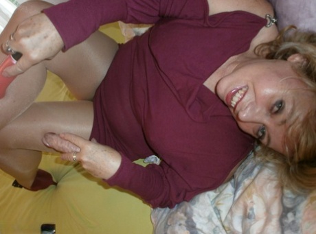 bbw solo fingering up close nudes photos