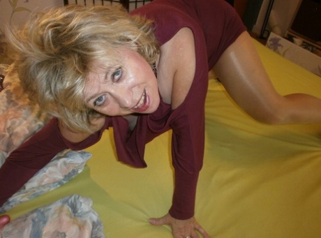 grabbing thick ass hot sex pic
