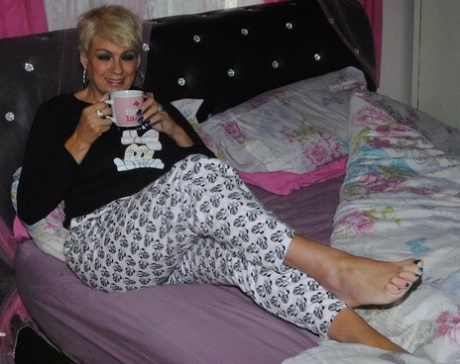 curvy mature galleries art xxx pic