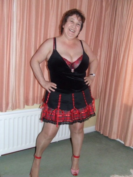 fat girlfriend sexy nude pictures