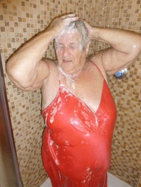 crasy orgasm by using fat toy hot naked picture