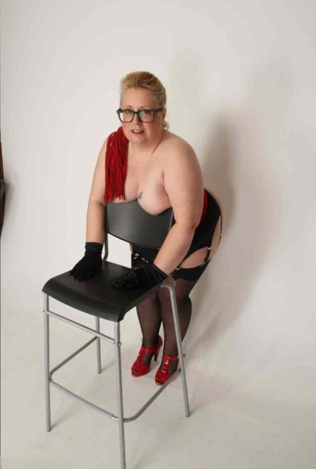 bbw saggy mature tits sexy nude images