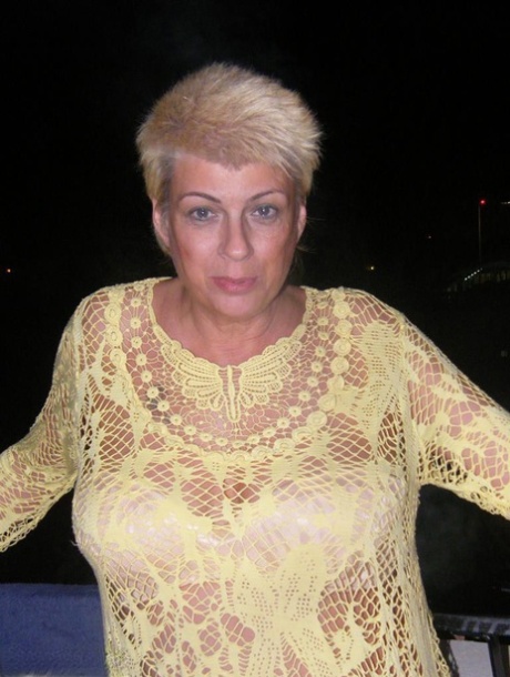 older curvy milf amateur art naked pics