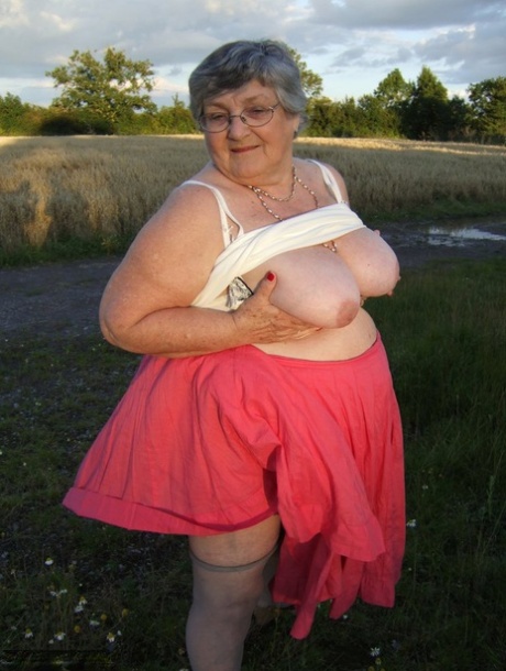 fat milf gangbang free nude pictures
