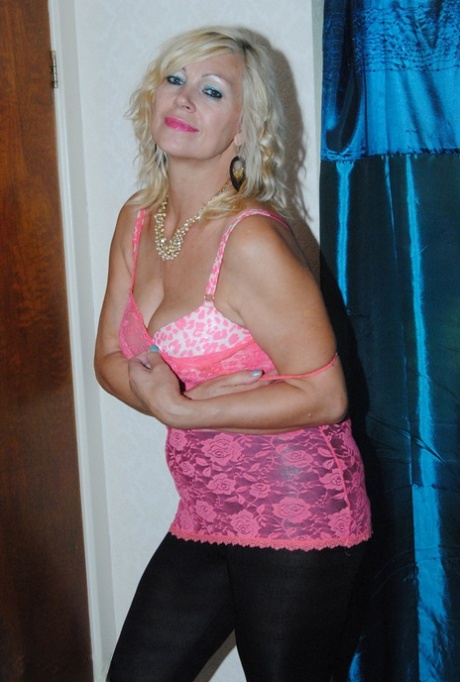 bbw facesitting girl hot nude pics
