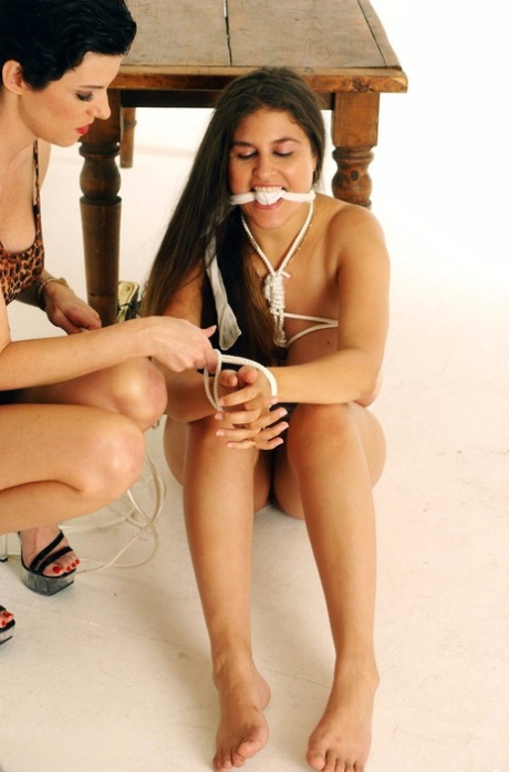private mature chubbies art nude pic