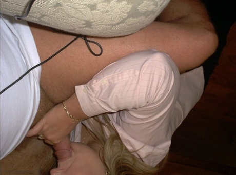 bbw jerks off horny cousin art porn img
