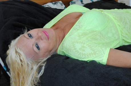 thick uk babe jaye rose fuck yeah curvy girls porn image