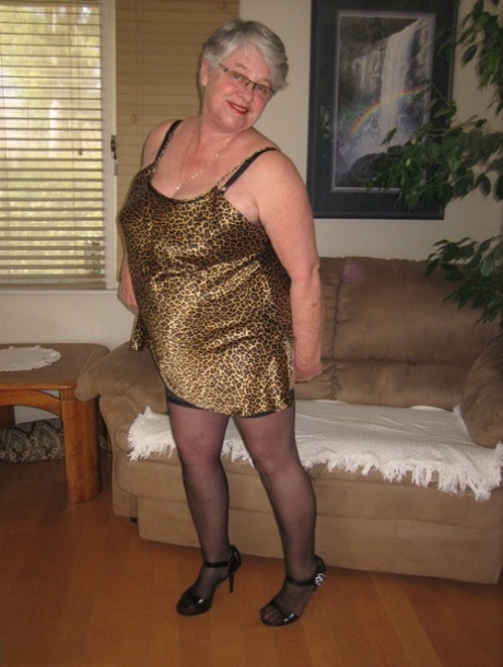 chubby naughty sister in law erotic pictures
