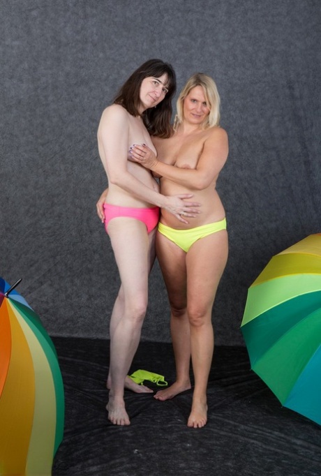 bbw lesbian feedee sexy naked pictures