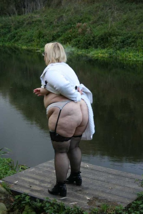 thick latina gallery hot images