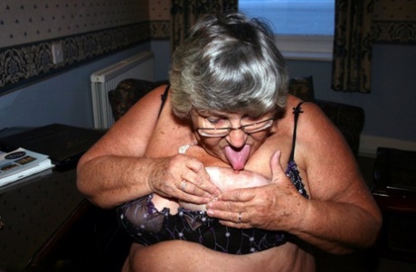 that fat hungry mature granny wants to suck black dick sex photo