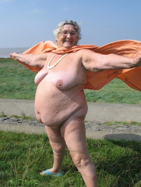 teen fucked curvy in naked images